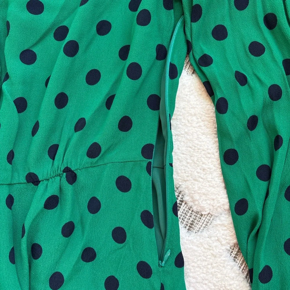 J Crew Long Sleeve Peplum Top in Crepe Polka Dot Sz 6 - Picture 4 of 4